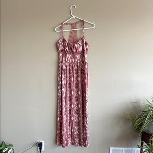 Soft Chic Pink and White Patterned Dress